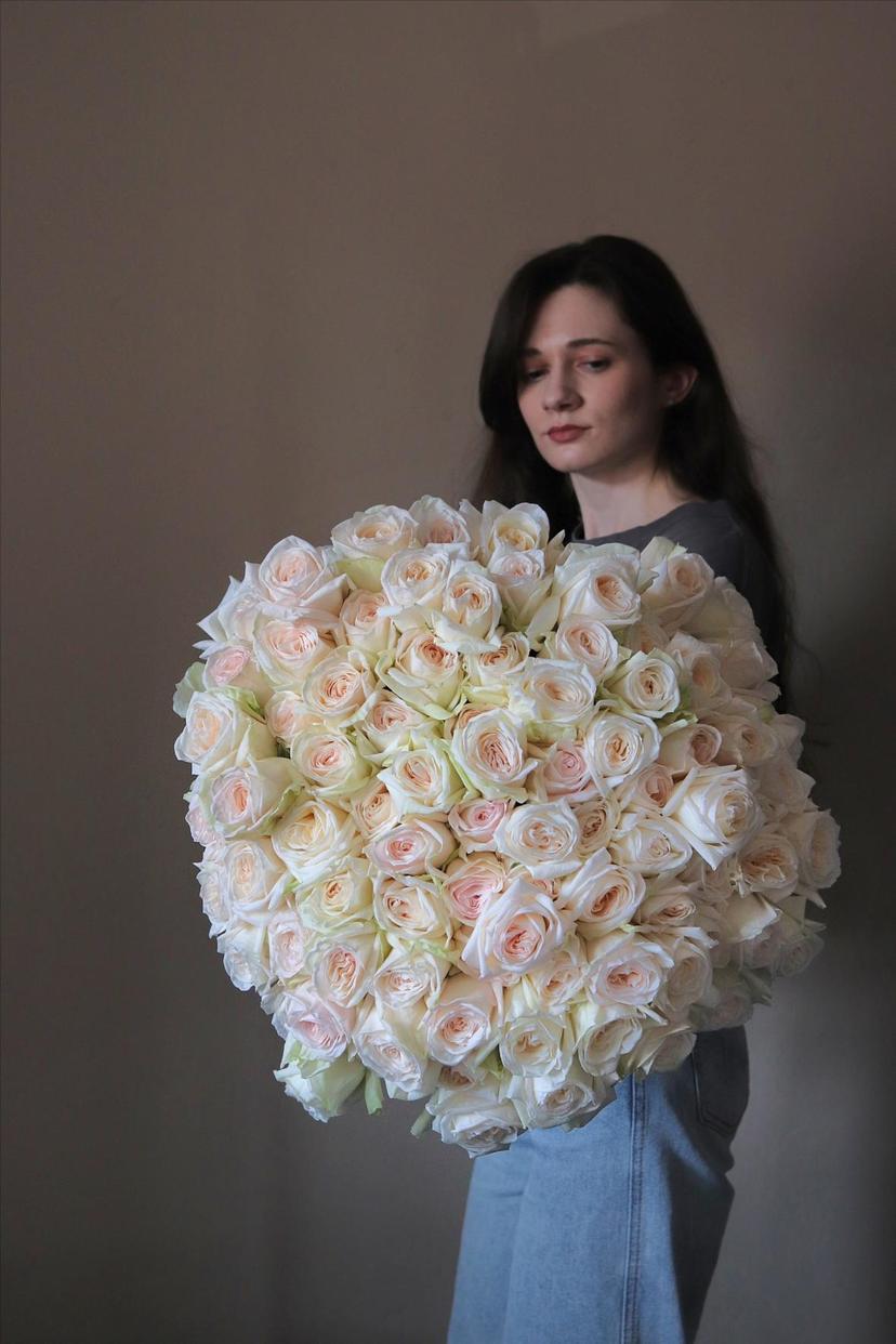 Охапка роз «Вайт Охара»
